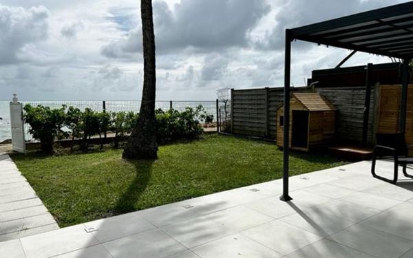 Maison à louer    4 pièces •  Le Gosier