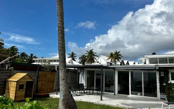 Maison à louer    4 pièces •  Le Gosier