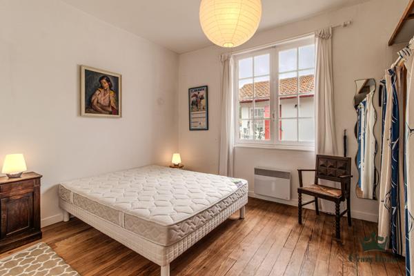 Maison
                                                                                                                                                                                                                                                                                                                        5 pièce(s)                                                                                                                                                                                                          4 chambre(s)                                                                                                                                                                                                          83  m²