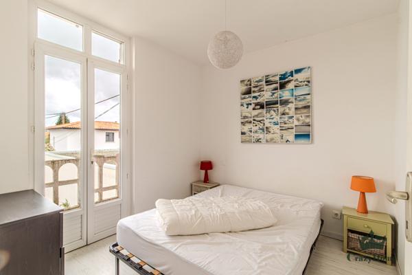Maison
                                                                                                                                                                                                                                                                                                                        5 pièce(s)                                                                                                                                                                                                          4 chambre(s)                                                                                                                                                                                                          83  m²