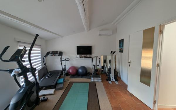 Maison à vendre    4 pièces •  Roujan