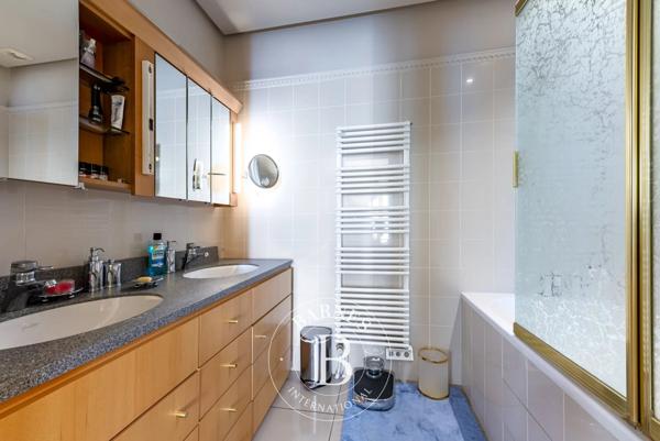 Paris 16ème, Appartement 1 Chambre -  75 m² à vendre