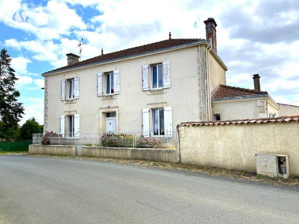 MAREUIL SUR LAY DISSAIS - MAISON T7 - 6 Chambres