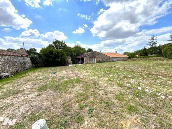 MAREUIL SUR LAY DISSAIS - MAISON T7 - 6 Chambres