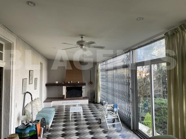 MAISON DE MAITRE AVEC JARDIN ET PISCINE