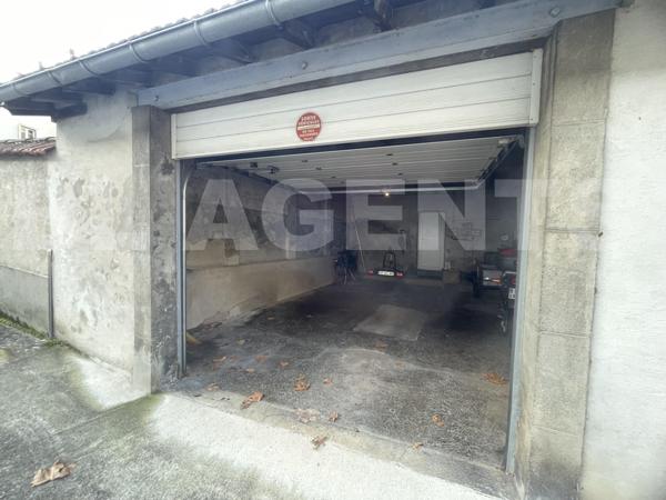 MAISON DE MAITRE AVEC JARDIN ET PISCINE