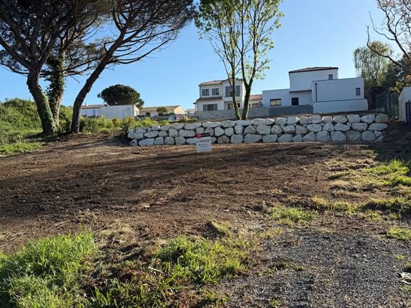 Vente
                Terrain580 m² - VAUX SUR MER (17640)