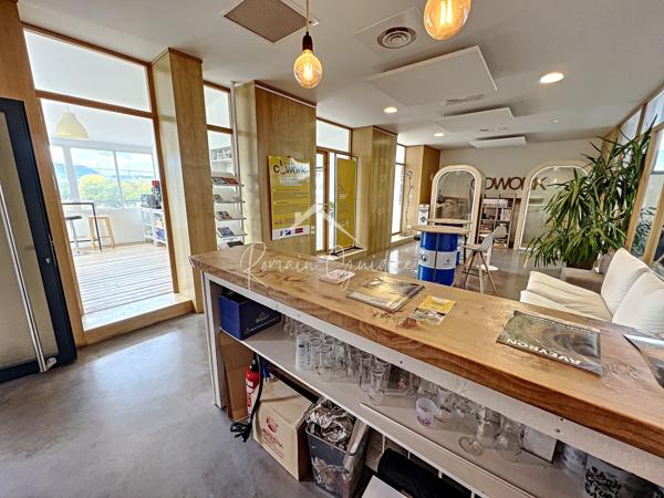 Millau (12100) BUREAUX DE 331 M² AMÉNAGEABLES À SOUHAIT IDÉALEMENT SITUÉ