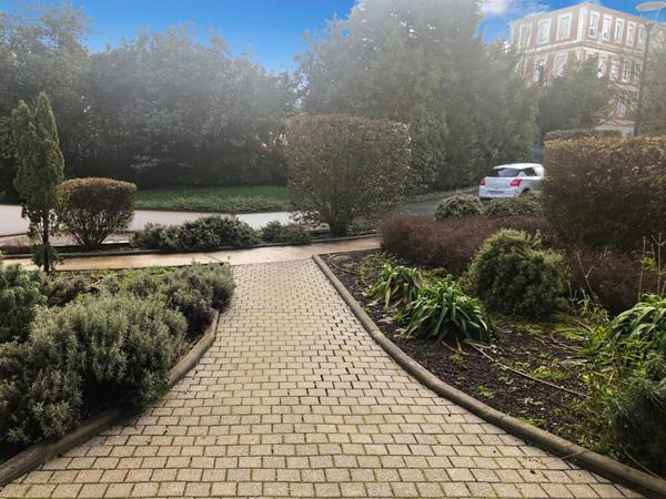 Appartement T3 avec terrasse dans résidence sécurisée/Talence