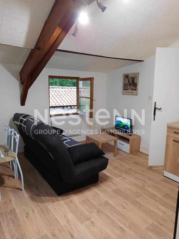 A LOUER - Studio meublé centre ville de Fontenay-le-Comte
