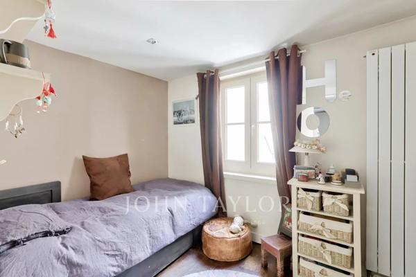 Appartement en dernier étage avec terrasse en plein cœur de Saint-Germain-des-Prés