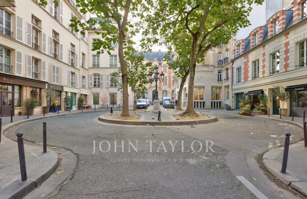 Appartement en dernier étage avec terrasse en plein cœur de Saint-Germain-des-Prés