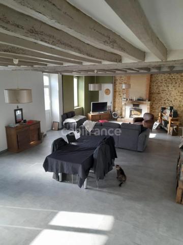 Maison à vendre NEUVILLE SUR SARTHE  72190  -  MAISON DE VILLAGE  SH 200 m2 – TERRAIN 798 m2