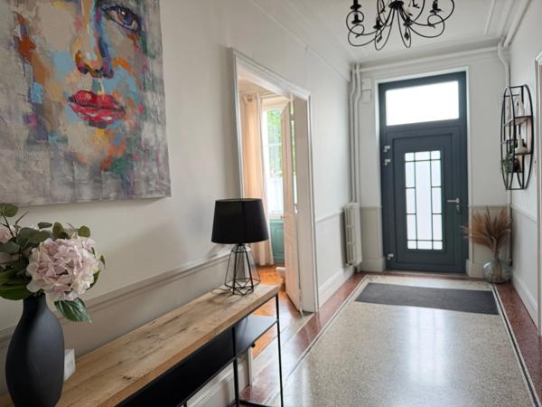 DEMEURE D'EXCEPTION EN COEUR DE VILLE