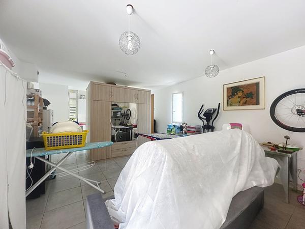 Villa contemporaine avec piscine à Beaucours Sanary Sur Mer 5 pièces de 195 m2