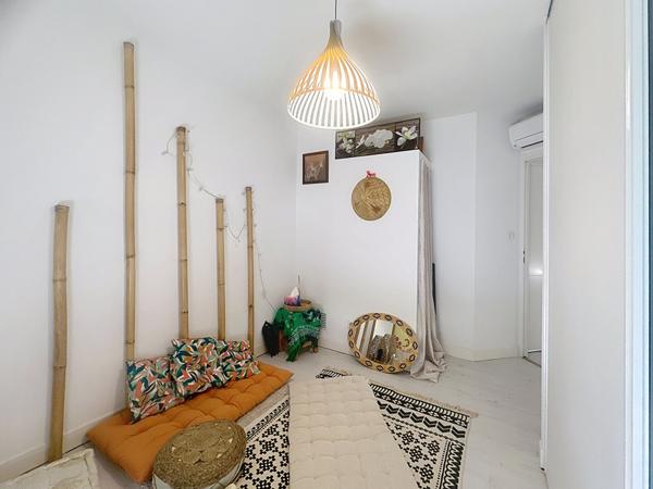 Villa contemporaine avec piscine à Beaucours Sanary Sur Mer 5 pièces de 195 m2