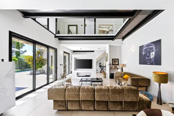 Villa contemporaine d'exception à Ventabren