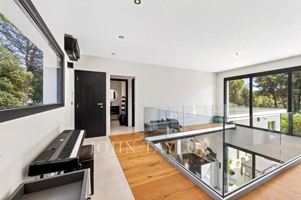 Villa contemporaine d'exception à Ventabren