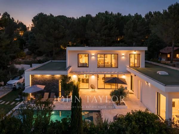 Villa contemporaine d'exception à Ventabren
