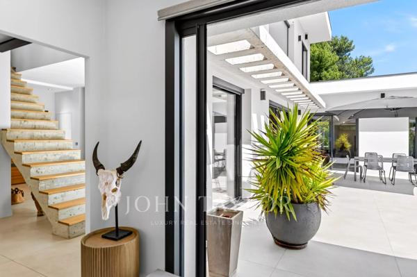 Villa contemporaine d'exception à Ventabren