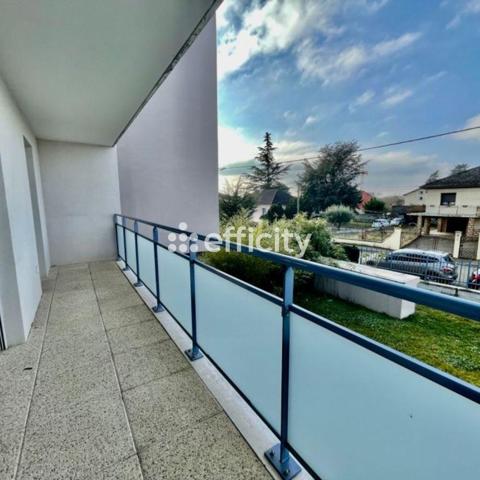 Appartement
         3 pièces
        - 55 m² 219 000 € *