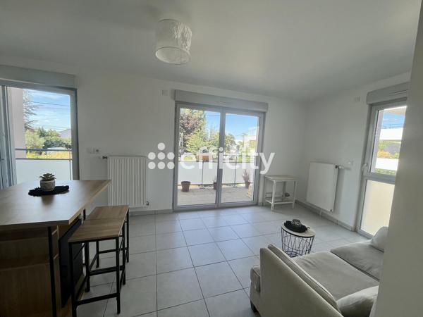 Appartement
         3 pièces
        - 55 m² 219 000 € *