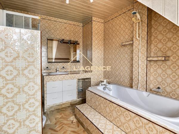 Maison individuelle 4 chambres avec sous-sol complet, terrasse et jardin – Wormhout