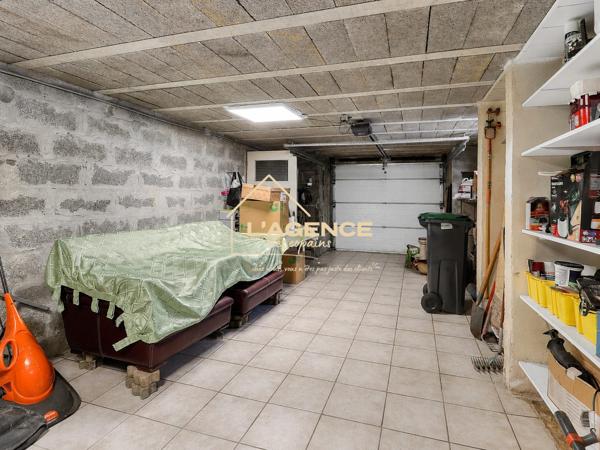 Maison individuelle 4 chambres avec sous-sol complet, terrasse et jardin – Wormhout