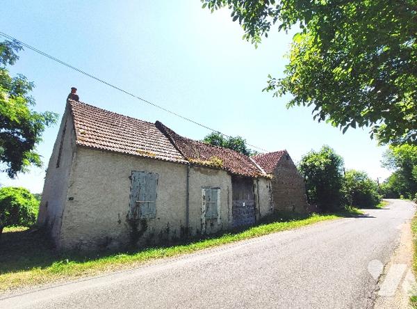 BRUGHEAS - Les Bancheraux

 Construction ancienne à rénover sur terrain de 608 m² - Grange mitoyenne