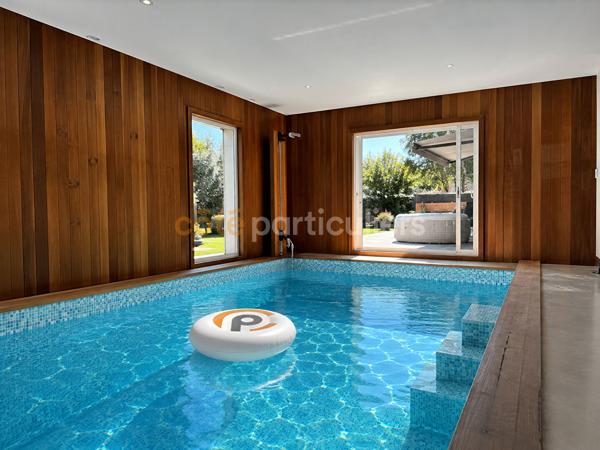 Vente
                Maison265 m² - 9 Pièces -
                    AGNEAUX (50180)