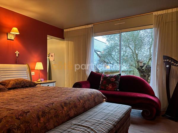 Vente
                Maison265 m² - 9 Pièces -
                    AGNEAUX (50180)
