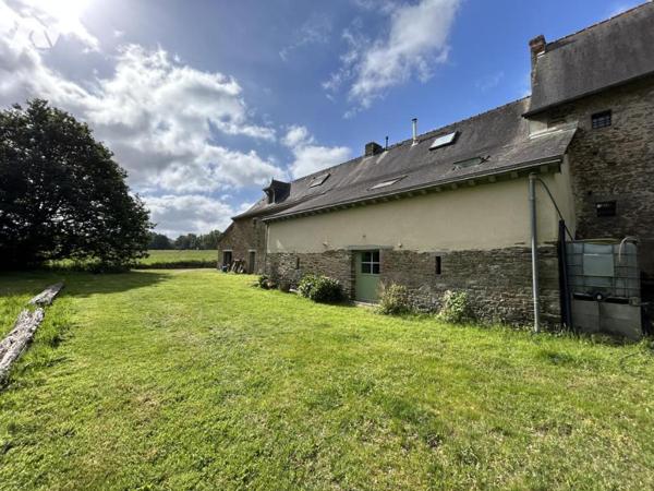 JANZÉ – LONGÈRE DE CARACTÈRE RÉNOVÉE – 305 M² – 7 CHAMBRES – TERRAIN 4 060 M²