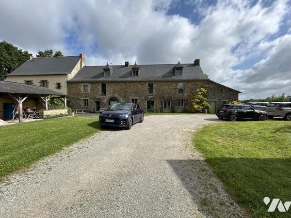 JANZÉ – LONGÈRE DE CARACTÈRE RÉNOVÉE – 305 M² – 7 CHAMBRES – TERRAIN 4 060 M²