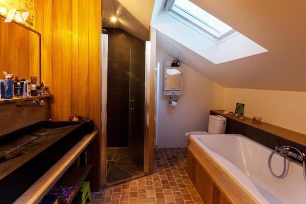 JANZÉ – LONGÈRE DE CARACTÈRE RÉNOVÉE – 305 M² – 7 CHAMBRES – TERRAIN 4 060 M²