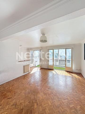 À vendre : Appartement de 5 pièces avec vue mer à Brest