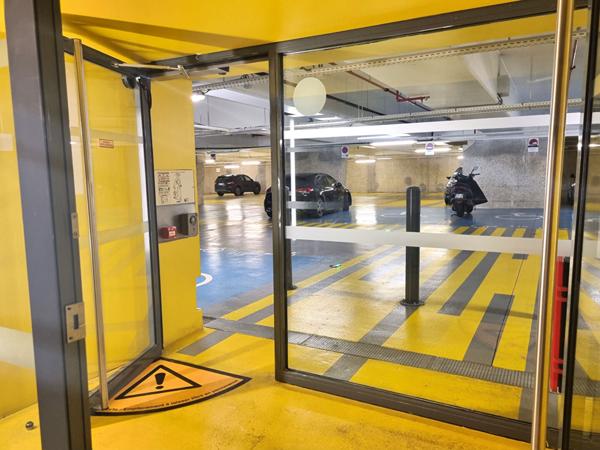 place de stationnement Promenade Levi Strauss