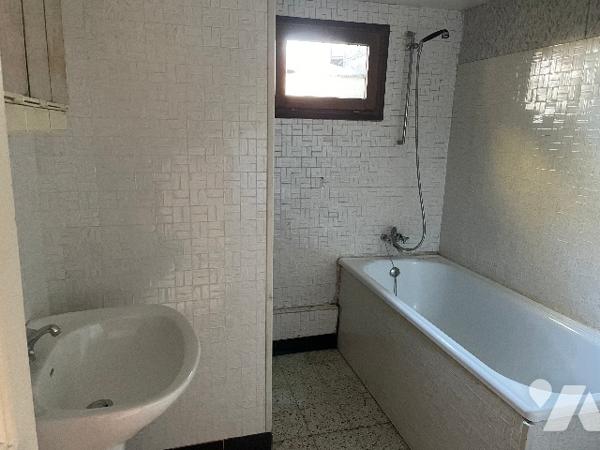 Maison 3 chambres avec jardin et garage