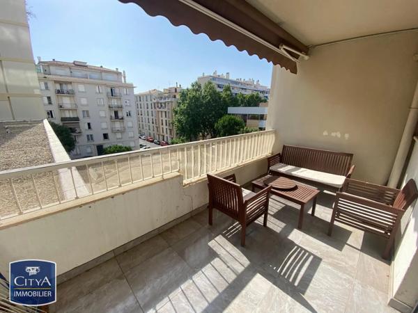 Appartement à louer 4 pièces 131.8m² Toulon (83000)