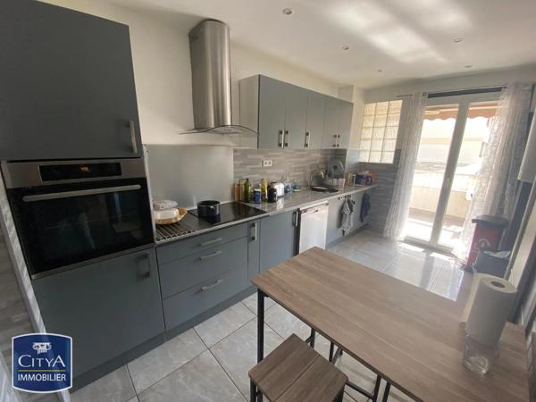 Appartement à louer 4 pièces 131.8m² Toulon (83000)