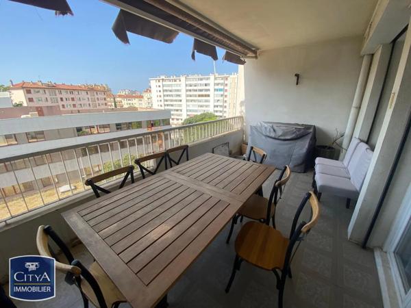 Appartement à louer 4 pièces 131.8m² Toulon (83000)
