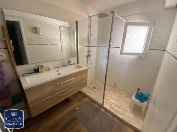 Appartement à louer 4 pièces 131.8m² Toulon (83000)