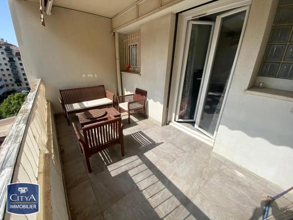 Appartement à louer 4 pièces 131.8m² Toulon (83000)