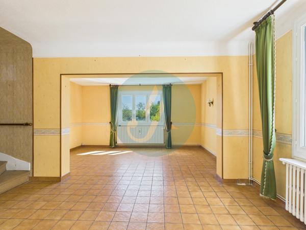 Nevers (58000) Charmante maison, 2 chambres, jardin clos à NEVERS