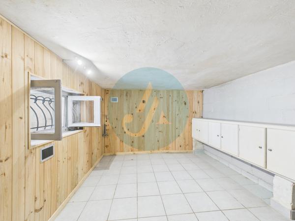 Nevers (58000) Charmante maison, 2 chambres, jardin clos à NEVERS