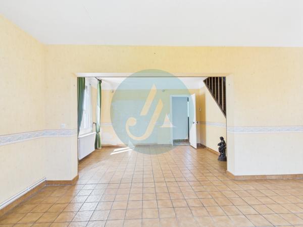 Nevers (58000) Charmante maison, 2 chambres, jardin clos à NEVERS