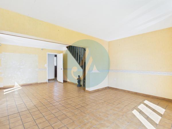 Nevers (58000) Charmante maison, 2 chambres, jardin clos à NEVERS