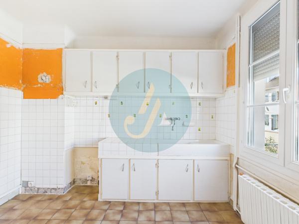 Nevers (58000) Charmante maison, 2 chambres, jardin clos à NEVERS