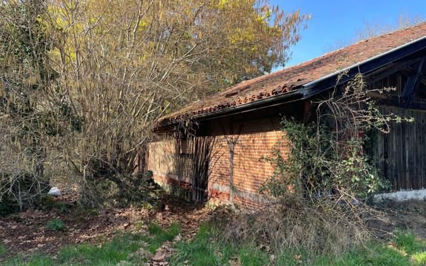 Maison à vendre    2 pièces •  Lit-et-Mixe