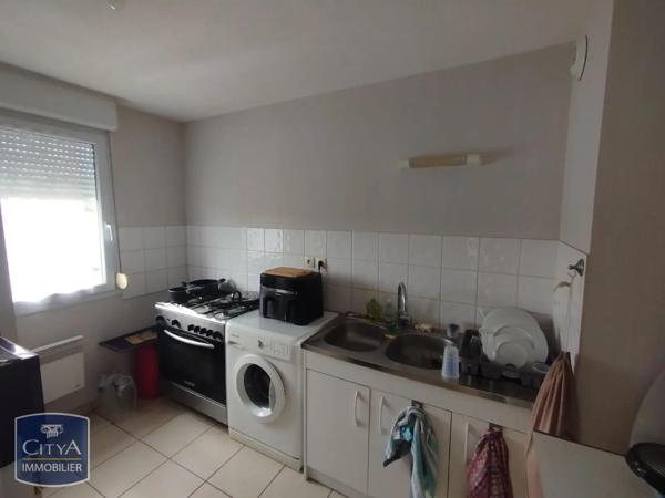 Appartement à louer 4 pièces 74.42m² Dole (39100)