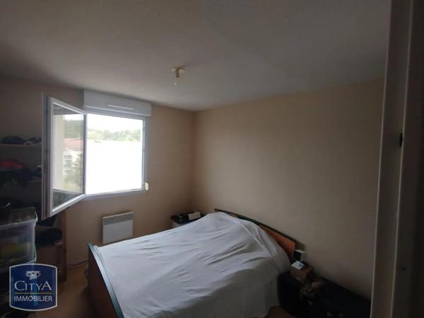 Appartement à louer 4 pièces 74.42m² Dole (39100)